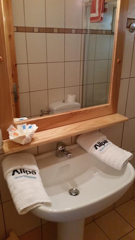 Alipa Beach Apartment باليوكاستريتسا الغرفة الصورة