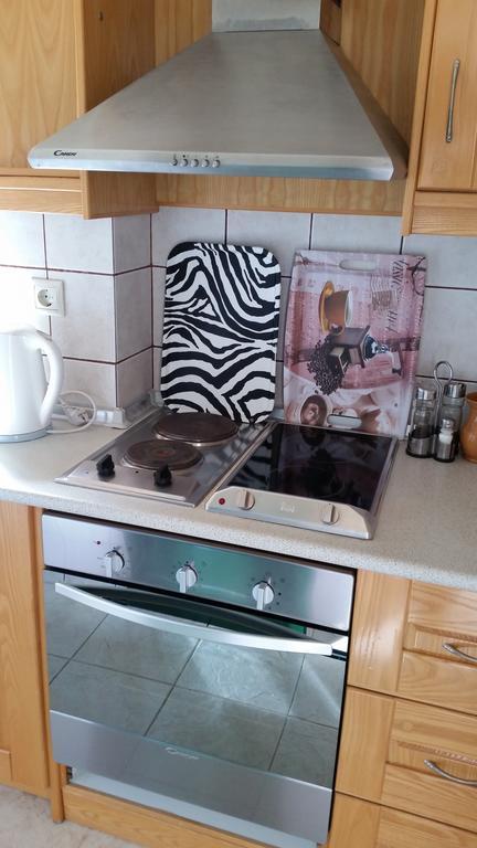 Alipa Beach Apartment باليوكاستريتسا الغرفة الصورة